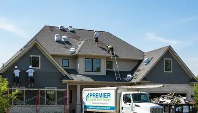 Professional roof replacement and vinyl siding upgrade by contractors in Knoxville, TN